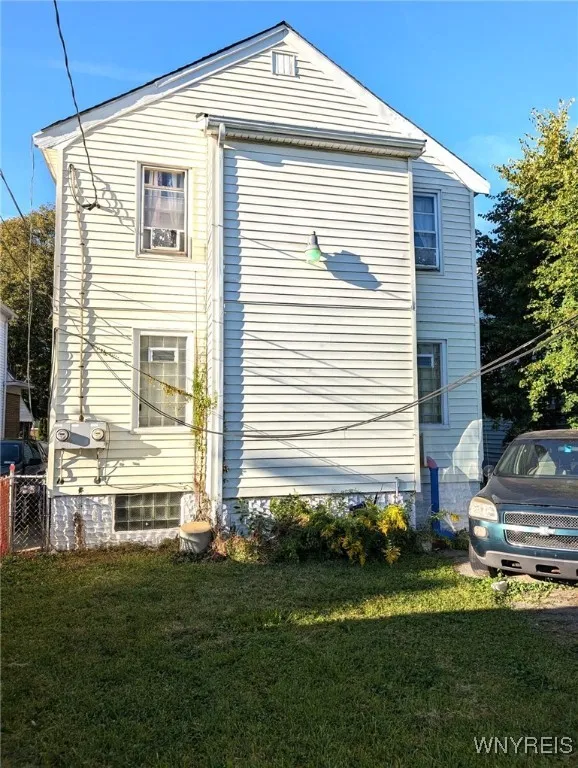 35 Erskine Avenue, Buffalo, New York 14215, Buffalo, New York 14215, 4 Bedrooms Bedrooms, ,2 BathroomsBathrooms,Residential,For Sale,35 Erskine Avenue, Buffalo, New York 14215,0,B1639467