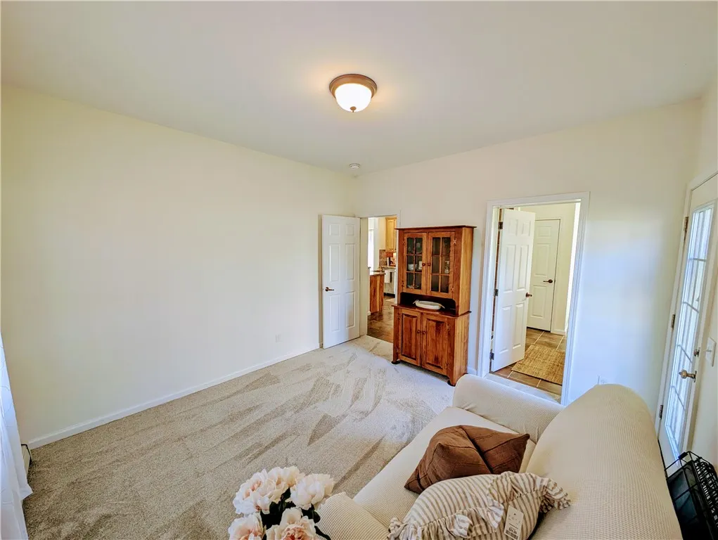 35 Schoolhouse Lane, Oneonta, New York 13820, Oneonta, New York 13820, 4 Bedrooms Bedrooms, 9 Rooms Rooms,3 BathroomsBathrooms,Residential,For Sale,35 Schoolhouse Lane, Oneonta, New York 13820,0,R1639546