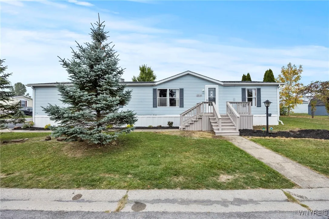 1215 Ridgewood Drive, Lockport Town, New York 1409, Lockport Town, New York 14094, 3 Bedrooms Bedrooms, 9 Rooms Rooms,2 BathroomsBathrooms,Residential,For Sale,1215 Ridgewood Drive, Lockport Town, New York 1409,0,B1639575