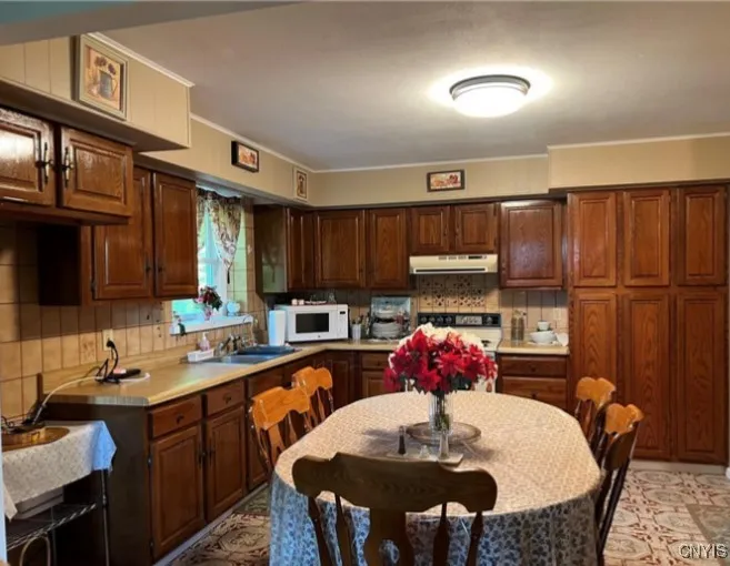 4067 Taylor Road, Pompey, New York 13078, Pompey, New York 13078, 4 Bedrooms Bedrooms, 11 Rooms Rooms,2 BathroomsBathrooms,Residential,For Sale,4067 Taylor Road, Pompey, New York 13078,0,S1639577
