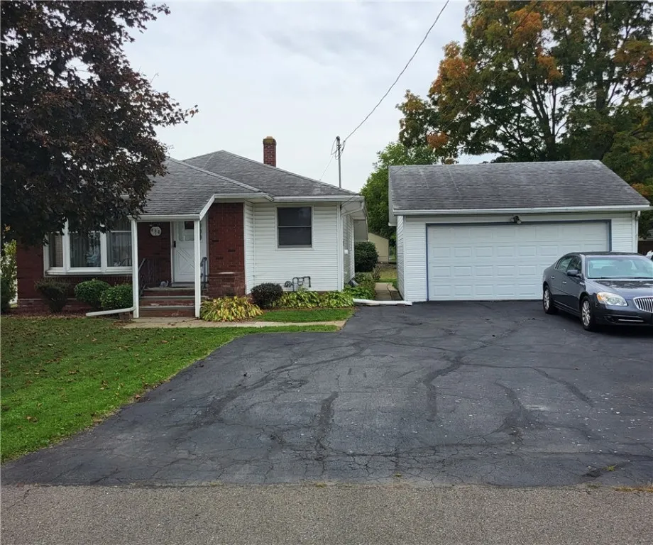 820 Hazel Street, Southport, New York 14904, Southport, New York 14904, 3 Bedrooms Bedrooms, 5 Rooms Rooms,1 BathroomBathrooms,Residential,Closed,820 Hazel Street, Southport, New York 14904,0,R1639330