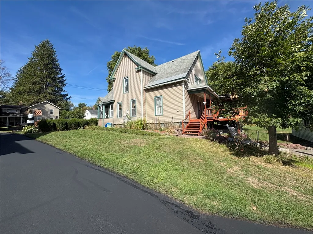 53 South Street, Edmeston, New York 13335, Edmeston, New York 13335, 4 Bedrooms Bedrooms, 10 Rooms Rooms,1 BathroomBathrooms,Residential,For Sale,53 South Street, Edmeston, New York 13335,0,R1639591
