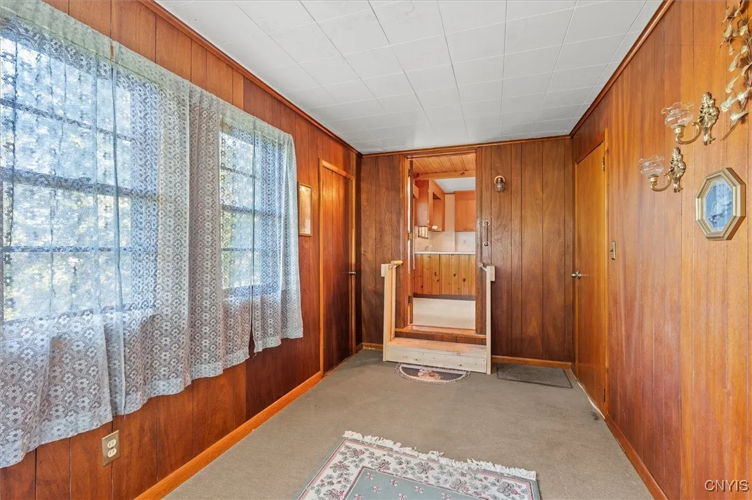 3 season rm / kitchen entry