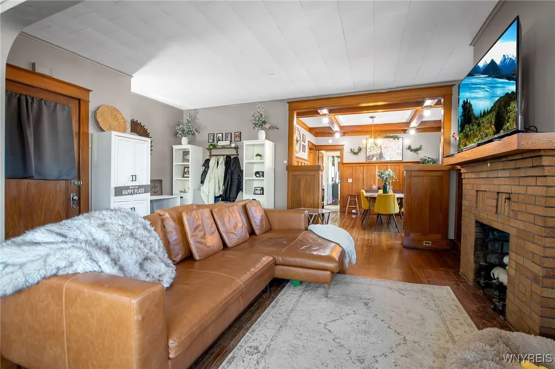 Lower Unit - Living Room