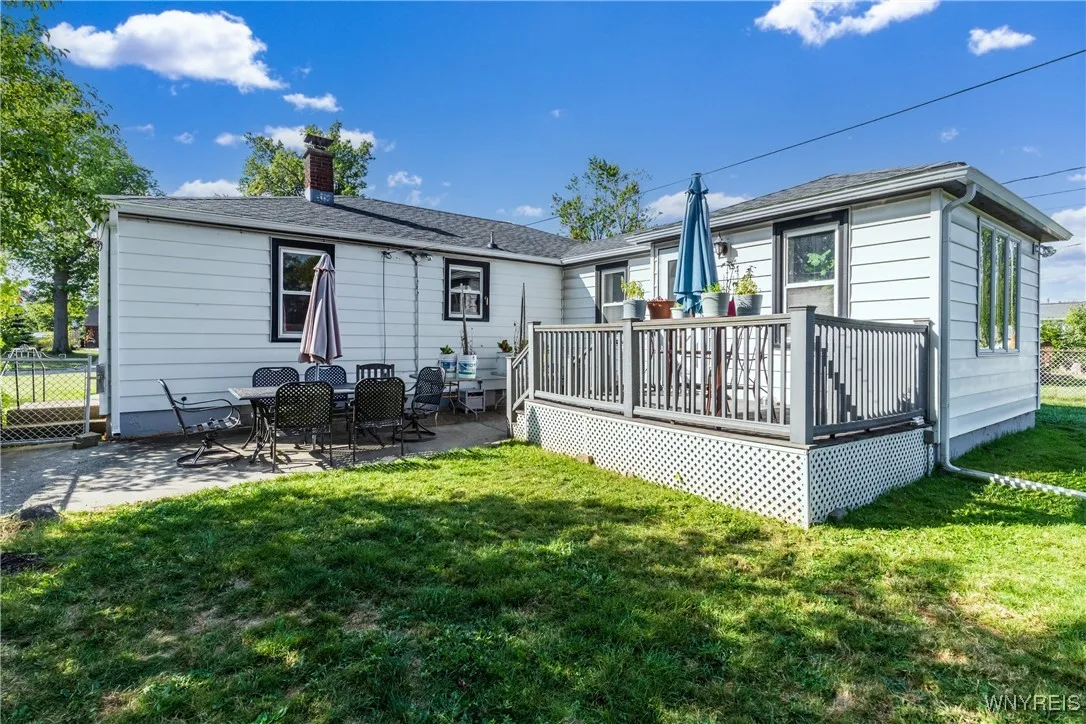 273 Homewood Avenue, Tonawanda, New York 14217, Tonawanda, New York 14217, 2 Bedrooms Bedrooms, 5 Rooms Rooms,1 BathroomBathrooms,Residential,For Sale,273 Homewood Avenue, Tonawanda, New York 14217,0,B1638379