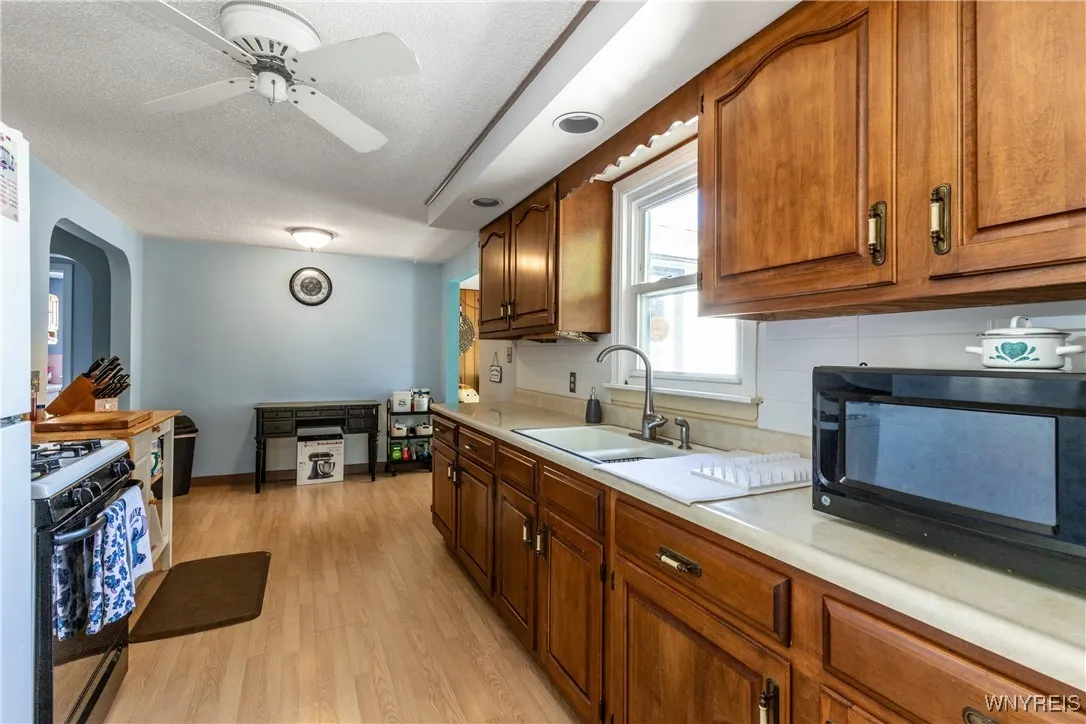 273 Homewood Avenue, Tonawanda, New York 14217, Tonawanda, New York 14217, 2 Bedrooms Bedrooms, 5 Rooms Rooms,1 BathroomBathrooms,Residential,For Sale,273 Homewood Avenue, Tonawanda, New York 14217,0,B1638379