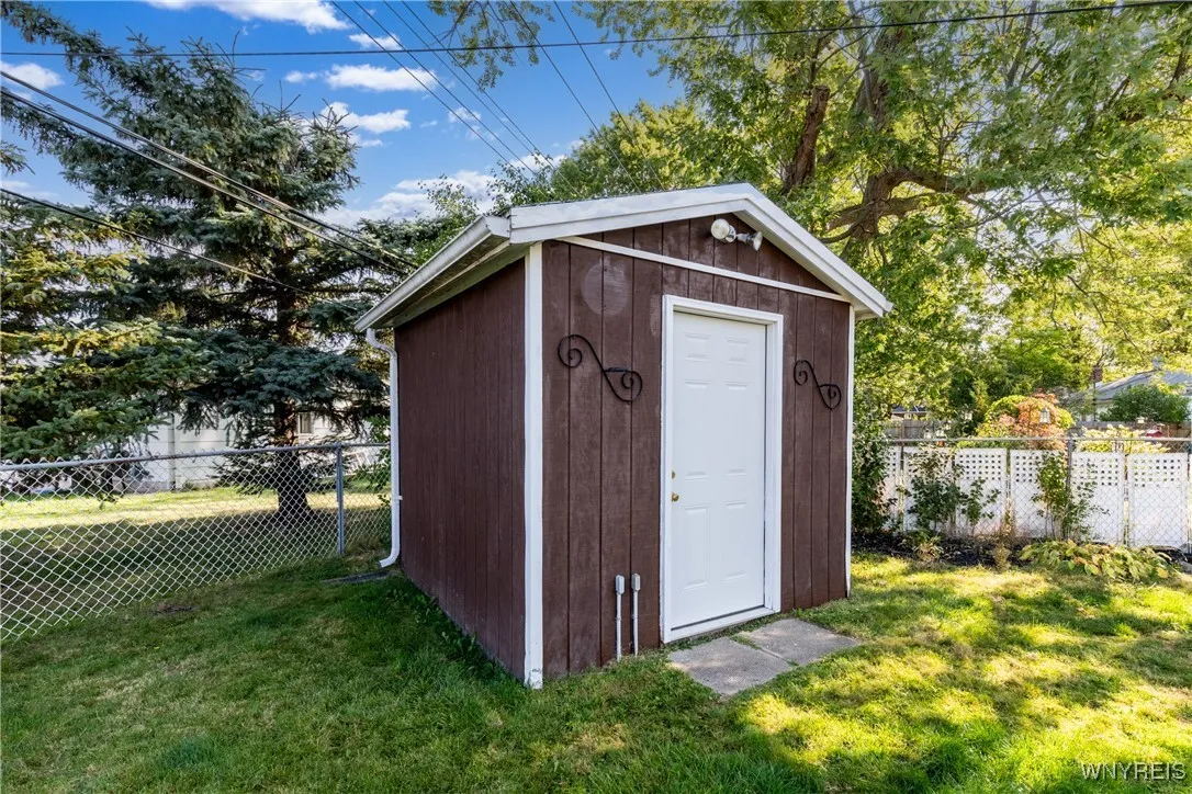 273 Homewood Avenue, Tonawanda, New York 14217, Tonawanda, New York 14217, 2 Bedrooms Bedrooms, 5 Rooms Rooms,1 BathroomBathrooms,Residential,For Sale,273 Homewood Avenue, Tonawanda, New York 14217,0,B1638379