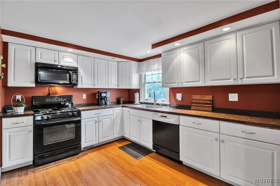 4366 Beach Avenue, Hamburg, New York 14075, Hamburg, New York 14075, 3 Bedrooms Bedrooms, 7 Rooms Rooms,1 BathroomBathrooms,Residential,For Sale,4366 Beach Avenue, Hamburg, New York 14075,0,B1638820