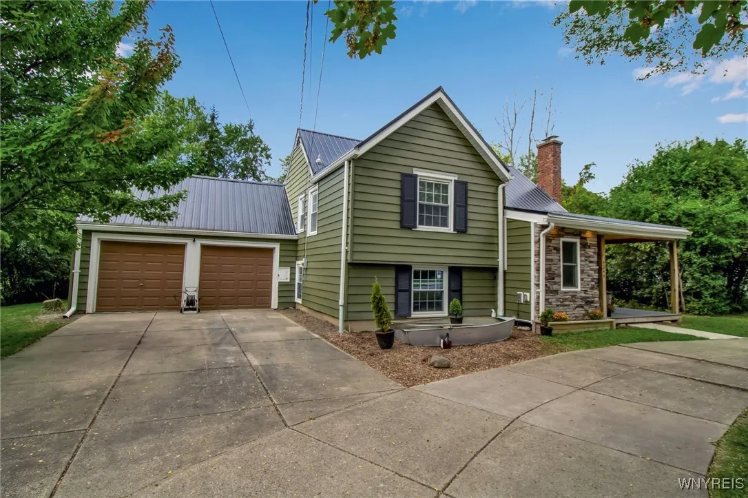 4366 Beach Avenue, Hamburg, New York 14075, Hamburg, New York 14075, 3 Bedrooms Bedrooms, 7 Rooms Rooms,1 BathroomBathrooms,Residential,For Sale,4366 Beach Avenue, Hamburg, New York 14075,0,B1638820