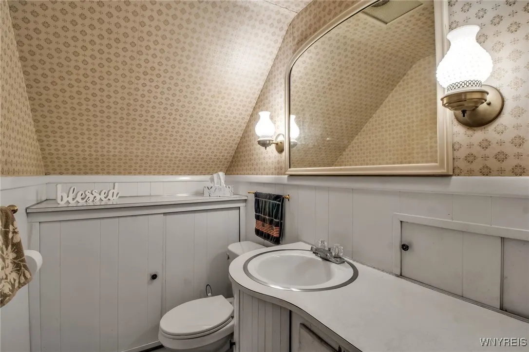 4366 Beach Avenue, Hamburg, New York 14075, Hamburg, New York 14075, 3 Bedrooms Bedrooms, 7 Rooms Rooms,1 BathroomBathrooms,Residential,For Sale,4366 Beach Avenue, Hamburg, New York 14075,0,B1638820