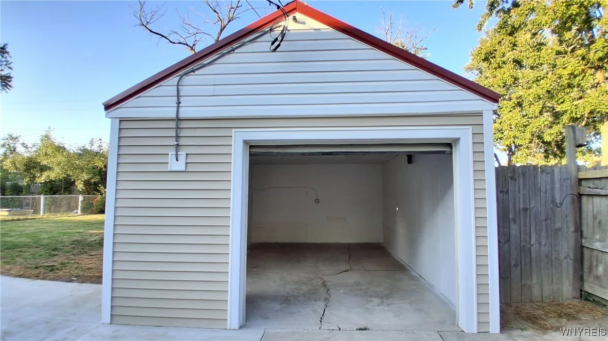 61 Elsie Lane, Grand Island, New York 14072, Grand Island, New York 14072, 3 Bedrooms Bedrooms, 6 Rooms Rooms,1 BathroomBathrooms,Residential Lease,Closed,61 Elsie Lane, Grand Island, New York 14072,0,B1639622