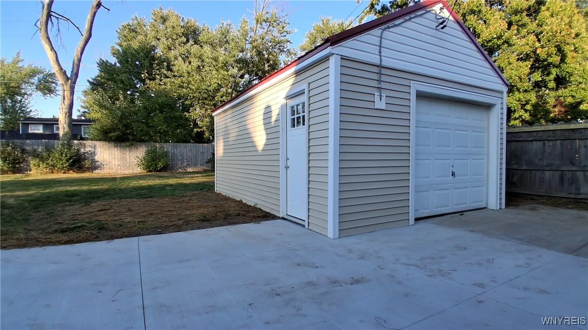 61 Elsie Lane, Grand Island, New York 14072, Grand Island, New York 14072, 3 Bedrooms Bedrooms, 6 Rooms Rooms,1 BathroomBathrooms,Residential Lease,Closed,61 Elsie Lane, Grand Island, New York 14072,0,B1639622