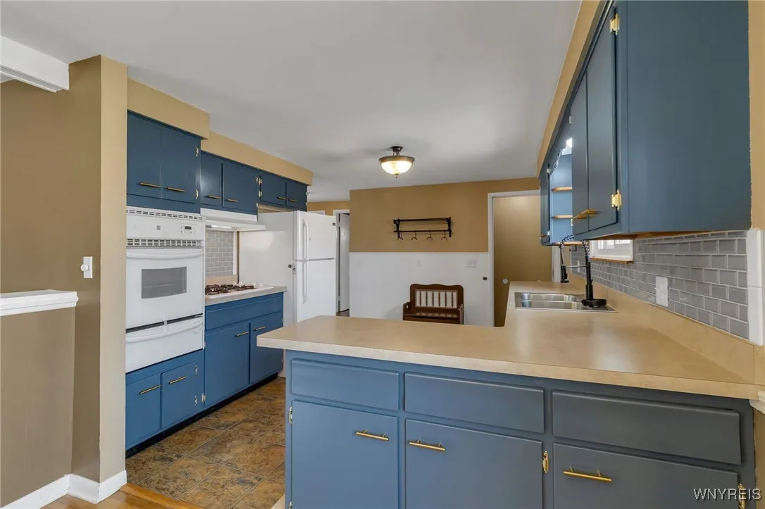 58 Caroline Lane, Cheektowaga, New York 14043, Cheektowaga, New York 14043, 3 Bedrooms Bedrooms, 6 Rooms Rooms,1 BathroomBathrooms,Residential,Closed,58 Caroline Lane, Cheektowaga, New York 14043,0,B1638527