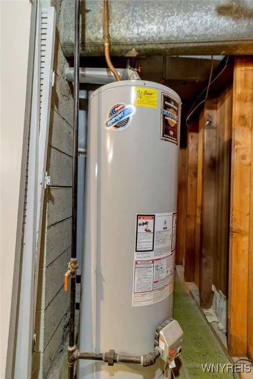 58 Caroline Lane, Cheektowaga, New York 14043, Cheektowaga, New York 14043, 3 Bedrooms Bedrooms, 6 Rooms Rooms,1 BathroomBathrooms,Residential,Closed,58 Caroline Lane, Cheektowaga, New York 14043,0,B1638527