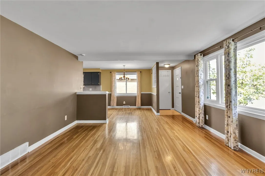 58 Caroline Lane, Cheektowaga, New York 14043, Cheektowaga, New York 14043, 3 Bedrooms Bedrooms, 6 Rooms Rooms,1 BathroomBathrooms,Residential,Closed,58 Caroline Lane, Cheektowaga, New York 14043,0,B1638527