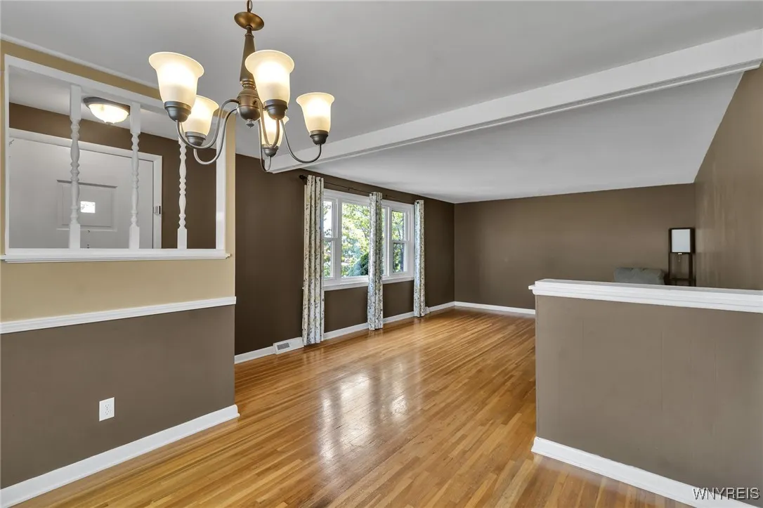 58 Caroline Lane, Cheektowaga, New York 14043, Cheektowaga, New York 14043, 3 Bedrooms Bedrooms, 6 Rooms Rooms,1 BathroomBathrooms,Residential,Closed,58 Caroline Lane, Cheektowaga, New York 14043,0,B1638527