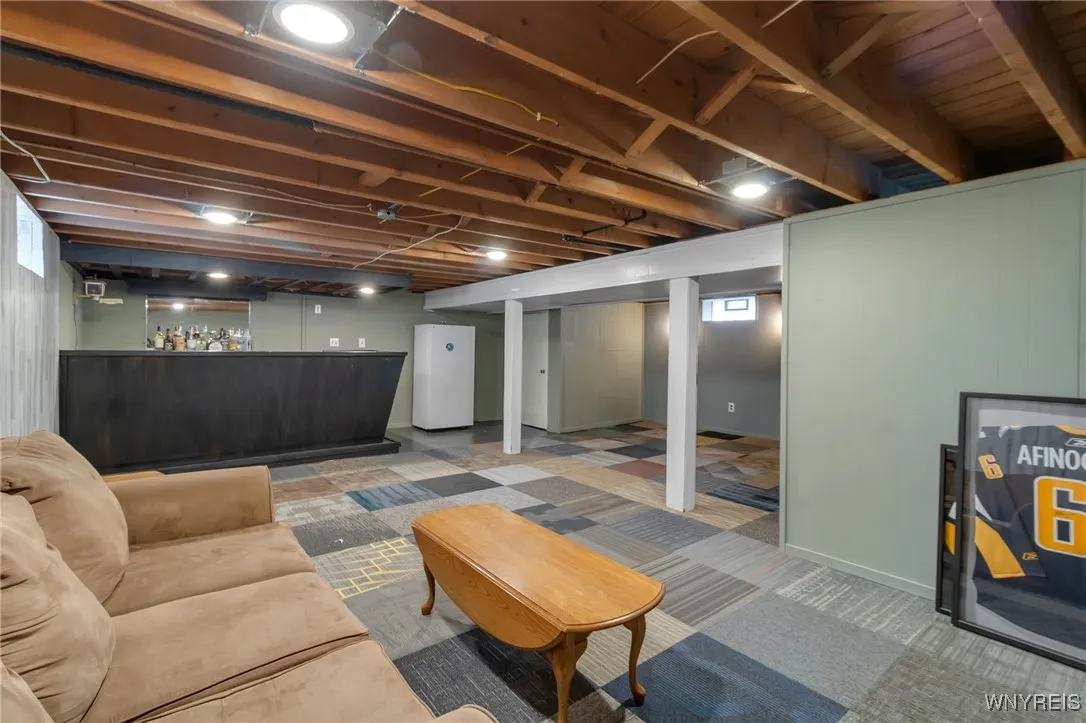 58 Caroline Lane, Cheektowaga, New York 14043, Cheektowaga, New York 14043, 3 Bedrooms Bedrooms, 6 Rooms Rooms,1 BathroomBathrooms,Residential,Closed,58 Caroline Lane, Cheektowaga, New York 14043,0,B1638527