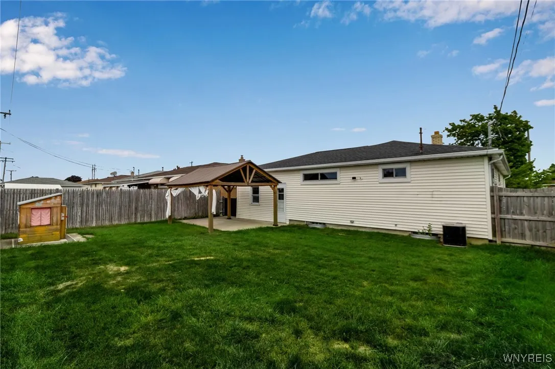 58 Caroline Lane, Cheektowaga, New York 14043, Cheektowaga, New York 14043, 3 Bedrooms Bedrooms, 6 Rooms Rooms,1 BathroomBathrooms,Residential,Closed,58 Caroline Lane, Cheektowaga, New York 14043,0,B1638527