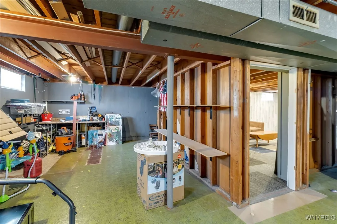 58 Caroline Lane, Cheektowaga, New York 14043, Cheektowaga, New York 14043, 3 Bedrooms Bedrooms, 6 Rooms Rooms,1 BathroomBathrooms,Residential,Closed,58 Caroline Lane, Cheektowaga, New York 14043,0,B1638527