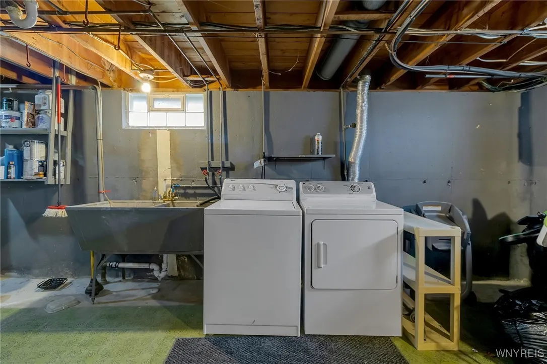 58 Caroline Lane, Cheektowaga, New York 14043, Cheektowaga, New York 14043, 3 Bedrooms Bedrooms, 6 Rooms Rooms,1 BathroomBathrooms,Residential,Closed,58 Caroline Lane, Cheektowaga, New York 14043,0,B1638527