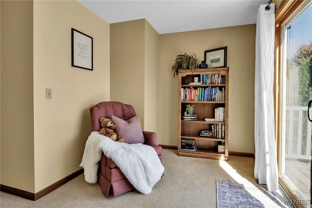 Reading nook or office area?