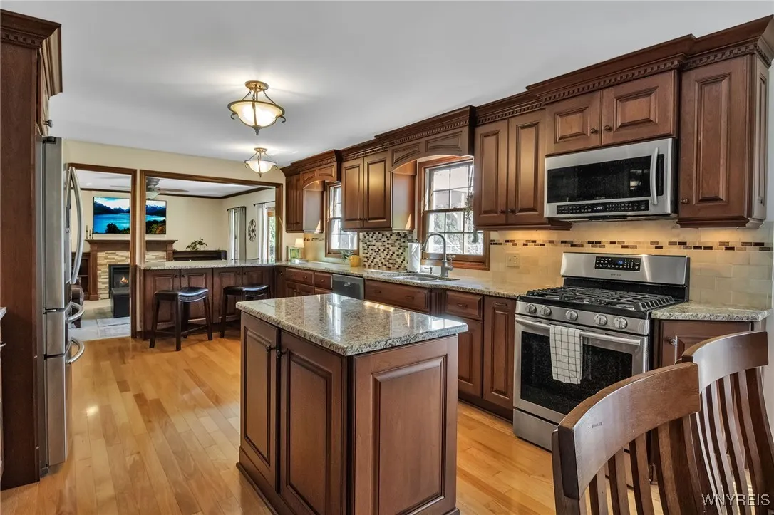 69 Hubbardston Place, Amherst, New York 14228, Amherst, New York 14228, 4 Bedrooms Bedrooms, 9 Rooms Rooms,2 BathroomsBathrooms,Residential,For Sale,69 Hubbardston Place, Amherst, New York 14228,0,B1639103
