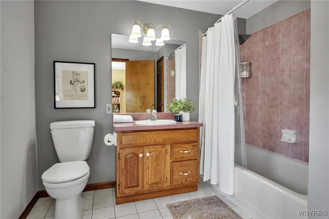 Ensuite bathroom