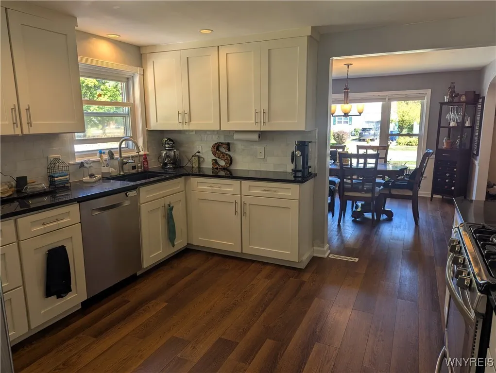 300 Maynard Drive, Amherst, New York 14226, Amherst, New York 14226, 3 Bedrooms Bedrooms, 7 Rooms Rooms,1 BathroomBathrooms,Residential,For Sale,300 Maynard Drive, Amherst, New York 14226,0,B1639623