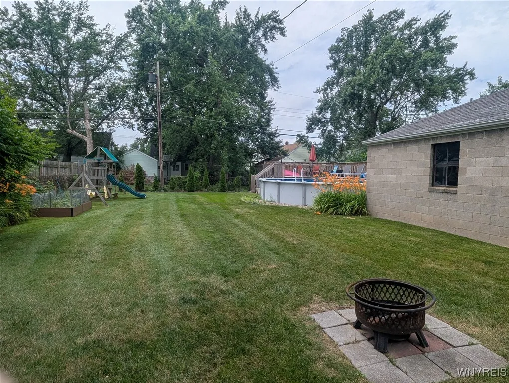 300 Maynard Drive, Amherst, New York 14226, Amherst, New York 14226, 3 Bedrooms Bedrooms, 7 Rooms Rooms,1 BathroomBathrooms,Residential,For Sale,300 Maynard Drive, Amherst, New York 14226,0,B1639623