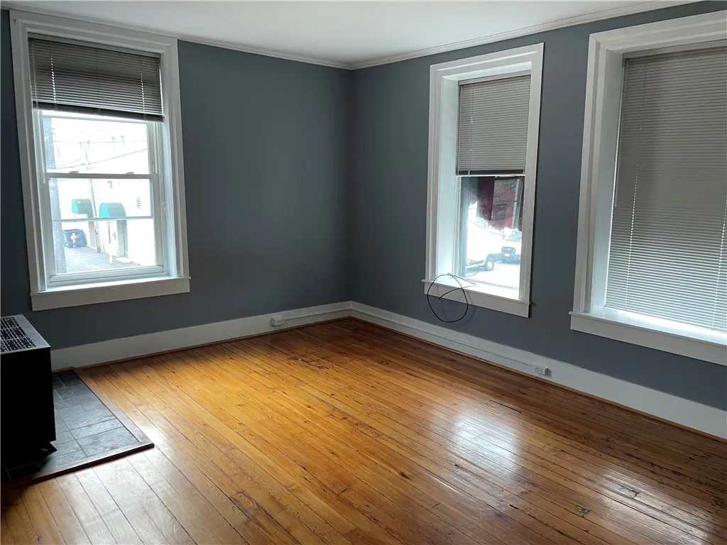 52 W Market Street West, Corning City, New York 14, Corning City, New York 14830, 1 Bedroom Bedrooms, 4 Rooms Rooms,1 BathroomBathrooms,Residential Lease,For Rent,52 W Market Street West, Corning City, New York 14,0,R1639645