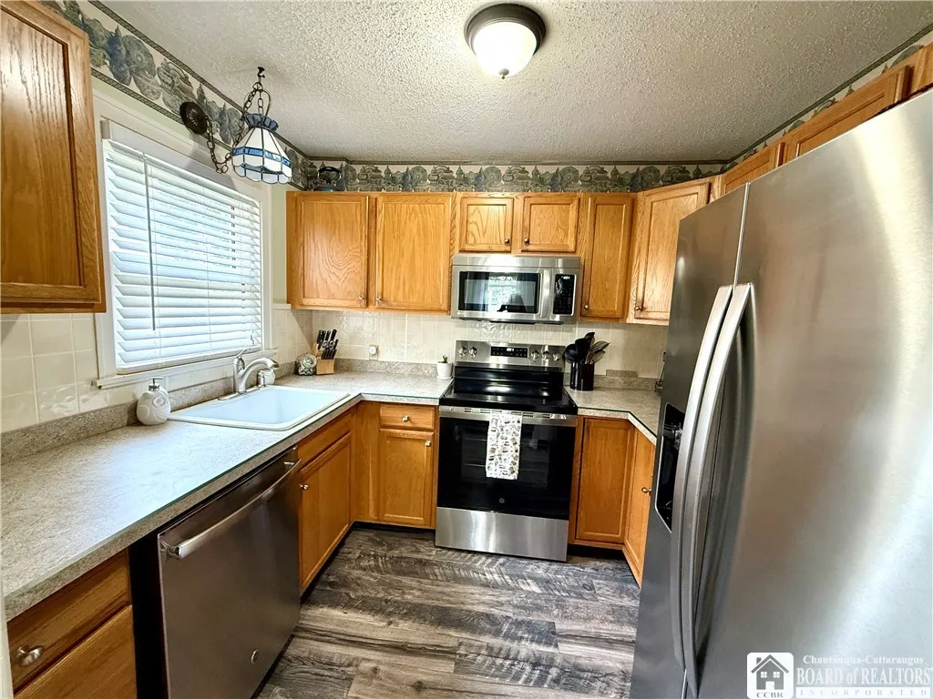 134 Sturges Street, Jamestown, New York 14701, Jamestown, New York 14701, 4 Bedrooms Bedrooms, 9 Rooms Rooms,1 BathroomBathrooms,Residential,Closed,134 Sturges Street, Jamestown, New York 14701,0,R1639646