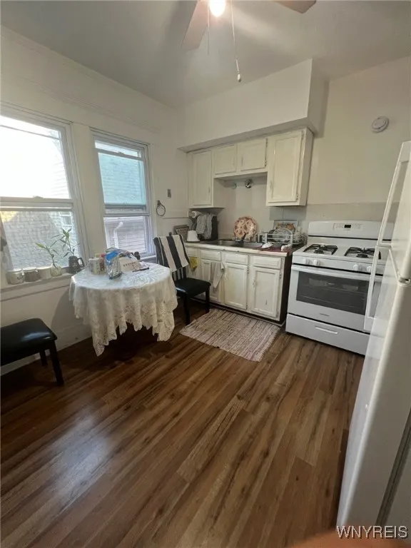 28 Briggs Avenue, Buffalo, New York 14207, Buffalo, New York 14207, 6 Bedrooms Bedrooms, ,2 BathroomsBathrooms,Residential,For Sale,28 Briggs Avenue, Buffalo, New York 14207,0,B1639661