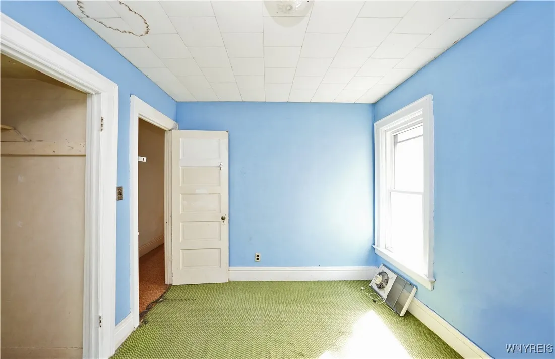 24 Lilac Street, Buffalo, New York 14220, Buffalo, New York 14220, 4 Bedrooms Bedrooms, 8 Rooms Rooms,1 BathroomBathrooms,Residential,For Sale,24 Lilac Street, Buffalo, New York 14220,0,B1639677