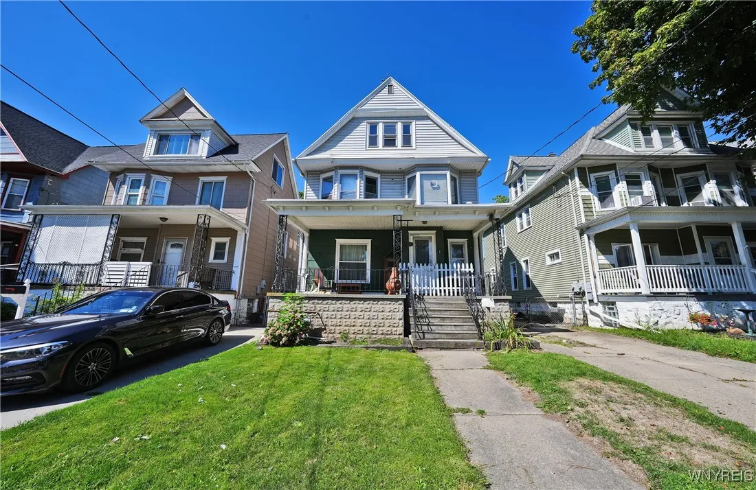 24 Lilac Street, Buffalo, New York 14220, Buffalo, New York 14220, 4 Bedrooms Bedrooms, 8 Rooms Rooms,1 BathroomBathrooms,Residential,For Sale,24 Lilac Street, Buffalo, New York 14220,0,B1639677