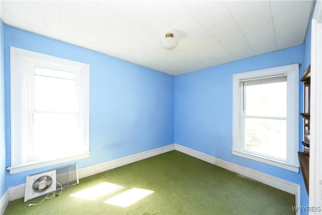 24 Lilac Street, Buffalo, New York 14220, Buffalo, New York 14220, 4 Bedrooms Bedrooms, 8 Rooms Rooms,1 BathroomBathrooms,Residential,For Sale,24 Lilac Street, Buffalo, New York 14220,0,B1639677