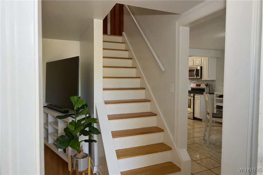6531 Michael Road, Orchard Park, New York 14127, Orchard Park, New York 14127, 3 Bedrooms Bedrooms, 6 Rooms Rooms,1 BathroomBathrooms,Residential,For Sale,6531 Michael Road, Orchard Park, New York 14127,0,B1639418