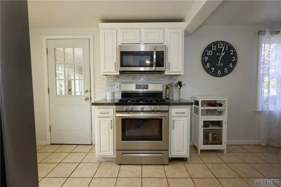 6531 Michael Road, Orchard Park, New York 14127, Orchard Park, New York 14127, 3 Bedrooms Bedrooms, 6 Rooms Rooms,1 BathroomBathrooms,Residential,For Sale,6531 Michael Road, Orchard Park, New York 14127,0,B1639418