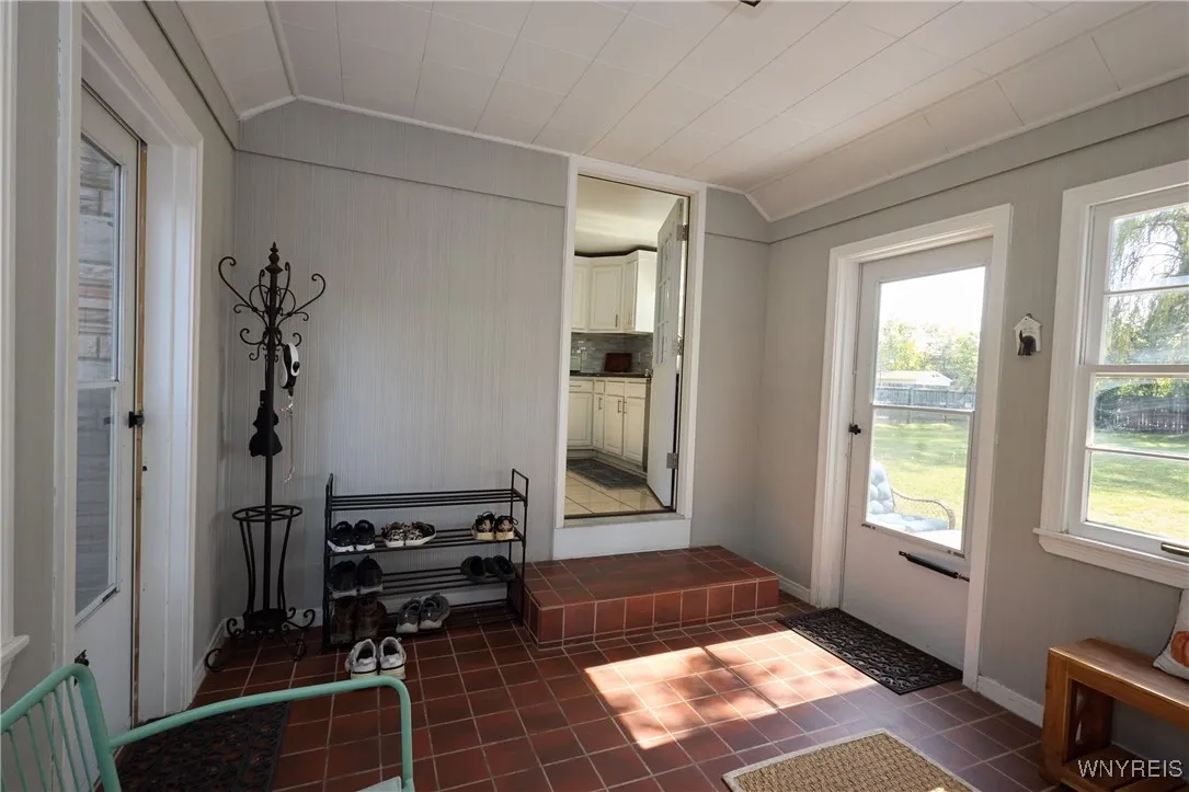 6531 Michael Road, Orchard Park, New York 14127, Orchard Park, New York 14127, 3 Bedrooms Bedrooms, 6 Rooms Rooms,1 BathroomBathrooms,Residential,For Sale,6531 Michael Road, Orchard Park, New York 14127,0,B1639418
