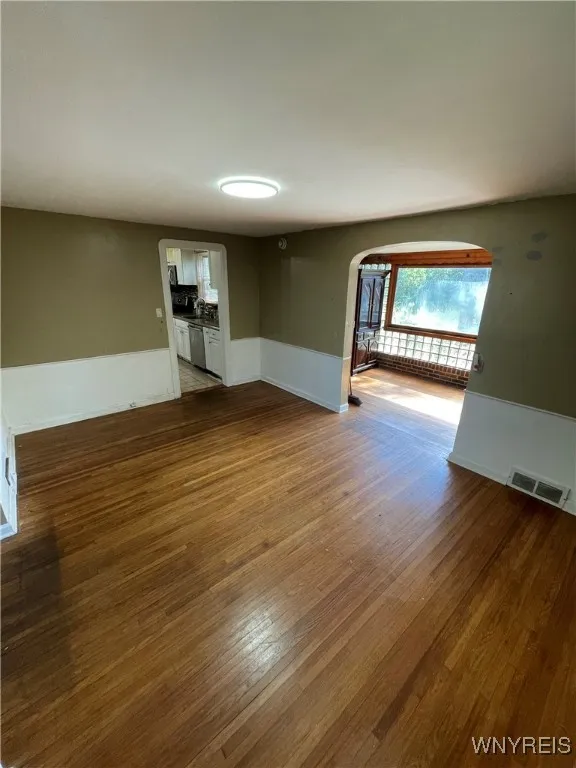 115 Burke Drive, Buffalo, New York 14215, Buffalo, New York 14215, 3 Bedrooms Bedrooms, 7 Rooms Rooms,1 BathroomBathrooms,Residential Lease,Closed,115 Burke Drive, Buffalo, New York 14215,0,B1637424