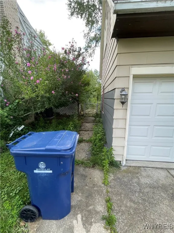 115 Burke Drive, Buffalo, New York 14215, Buffalo, New York 14215, 3 Bedrooms Bedrooms, 7 Rooms Rooms,1 BathroomBathrooms,Residential Lease,Closed,115 Burke Drive, Buffalo, New York 14215,0,B1637424