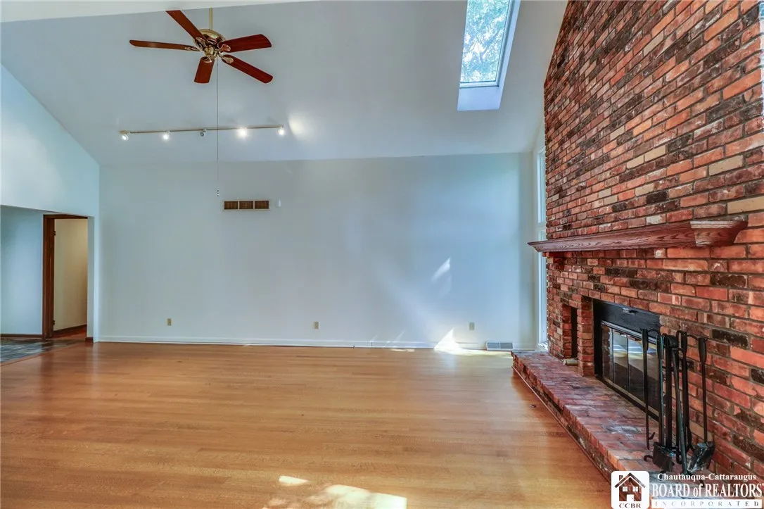 118 Coriander Court, Amherst, New York 14051, Amherst, New York 14051, 3 Bedrooms Bedrooms, 6 Rooms Rooms,2 BathroomsBathrooms,Residential,For Sale,118 Coriander Court, Amherst, New York 14051,0,R1639556