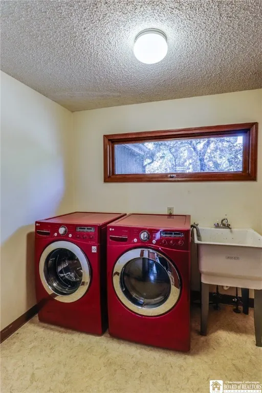 118 Coriander Court, Amherst, New York 14051, Amherst, New York 14051, 3 Bedrooms Bedrooms, 6 Rooms Rooms,2 BathroomsBathrooms,Residential,For Sale,118 Coriander Court, Amherst, New York 14051,0,R1639556