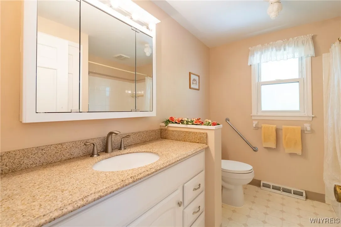 540 Bauman Road, Amherst, New York 14221, Amherst, New York 14221, 4 Bedrooms Bedrooms, 9 Rooms Rooms,1 BathroomBathrooms,Residential,For Sale,540 Bauman Road, Amherst, New York 14221,0,B1639708