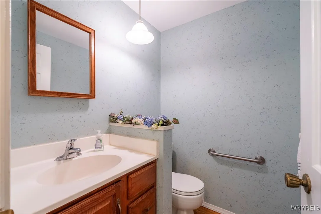 540 Bauman Road, Amherst, New York 14221, Amherst, New York 14221, 4 Bedrooms Bedrooms, 9 Rooms Rooms,1 BathroomBathrooms,Residential,For Sale,540 Bauman Road, Amherst, New York 14221,0,B1639708