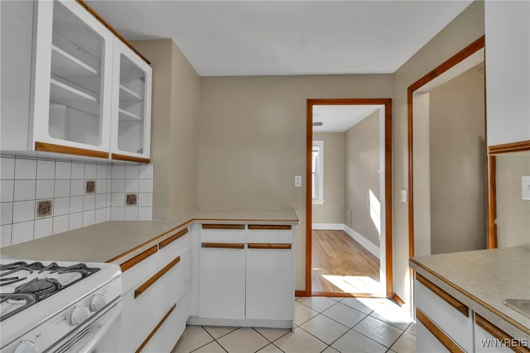 379 Victoria Boulevard, Tonawanda, New York 14217, Tonawanda, New York 14217, 4 Bedrooms Bedrooms, ,2 BathroomsBathrooms,Residential,For Sale,379 Victoria Boulevard, Tonawanda, New York 14217,0,B1639721