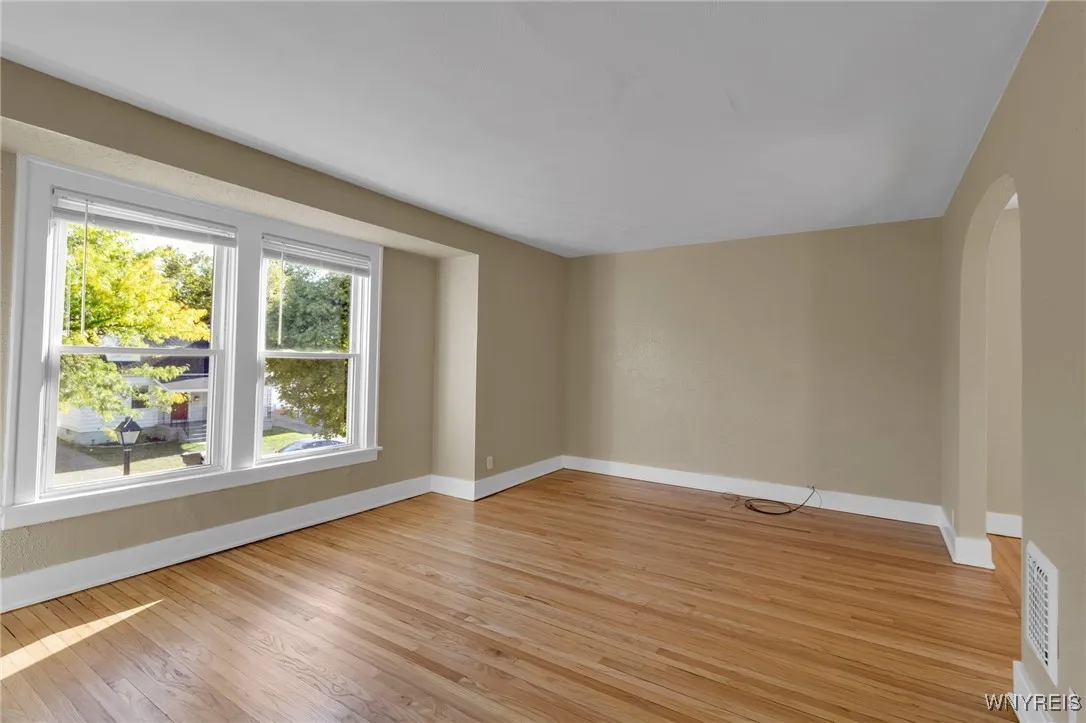 379 Victoria Boulevard, Tonawanda, New York 14217, Tonawanda, New York 14217, 4 Bedrooms Bedrooms, ,2 BathroomsBathrooms,Residential,For Sale,379 Victoria Boulevard, Tonawanda, New York 14217,0,B1639721