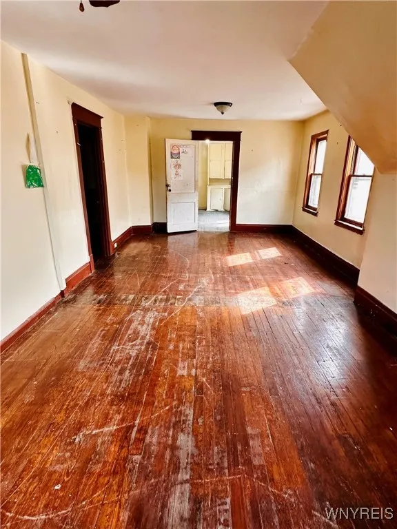 59 Poplar Avenue, Buffalo, New York 14211, Buffalo, New York 14211, 5 Bedrooms Bedrooms, 8 Rooms Rooms,2 BathroomsBathrooms,Residential,Closed,59 Poplar Avenue, Buffalo, New York 14211,0,B1639725