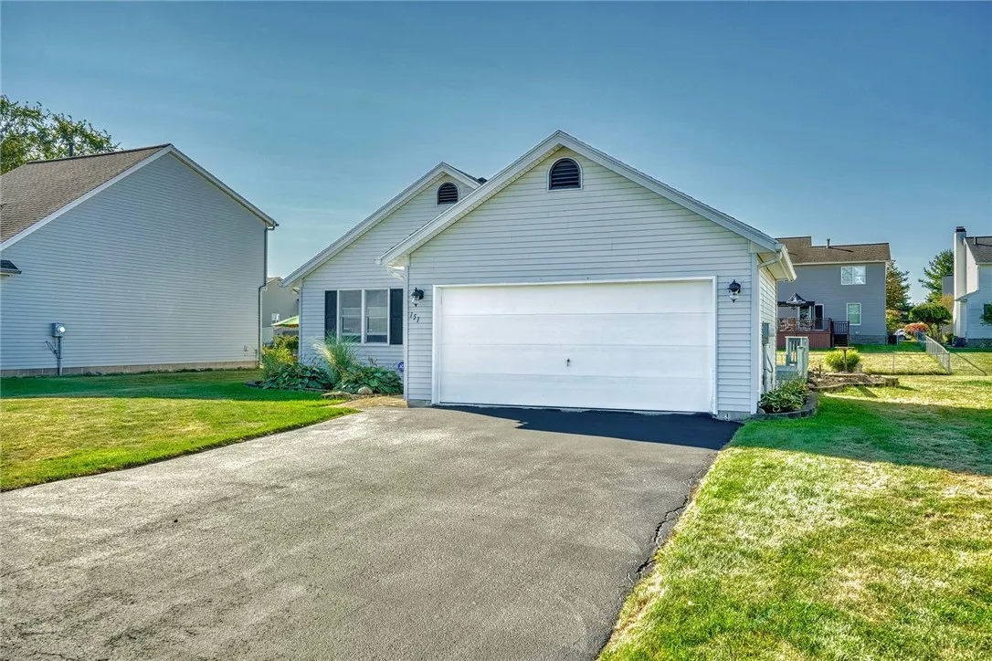 151 Shaemus Drive, Greece, New York 14626, Greece, New York 14626, 2 Bedrooms Bedrooms, 5 Rooms Rooms,1 BathroomBathrooms,Residential,Closed,151 Shaemus Drive, Greece, New York 14626,0,R1637610