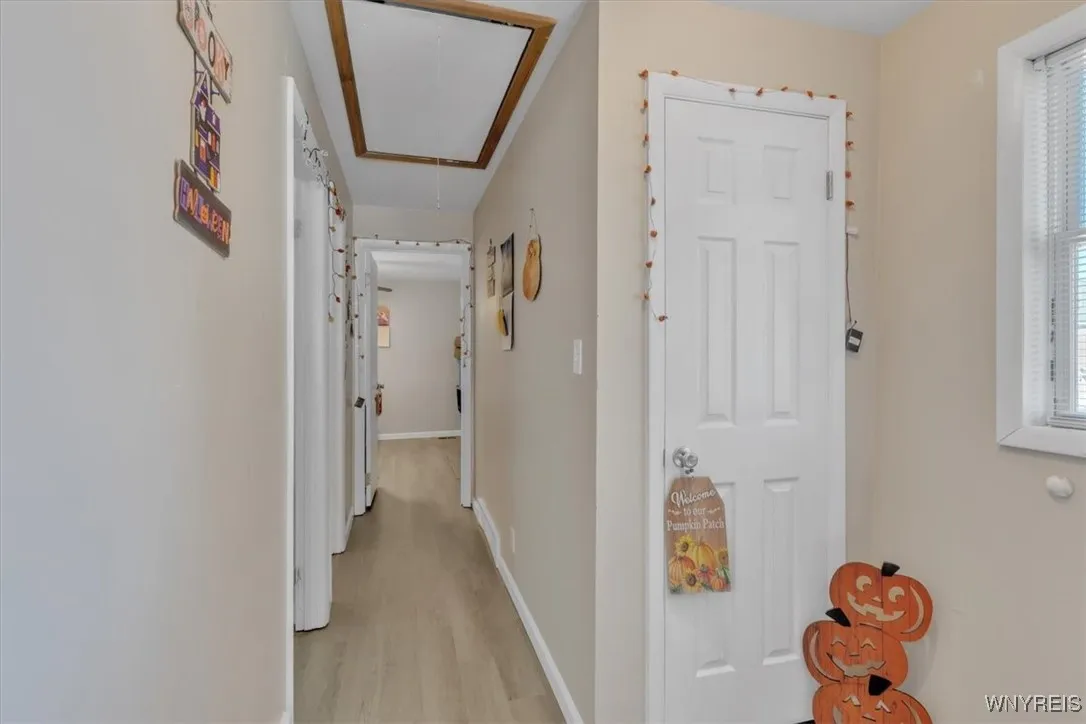 17 Labelle Avenue, Hamburg, New York 14219, Hamburg, New York 14219, 3 Bedrooms Bedrooms, 7 Rooms Rooms,1 BathroomBathrooms,Residential,For Sale,17 Labelle Avenue, Hamburg, New York 14219,0,B1639671
