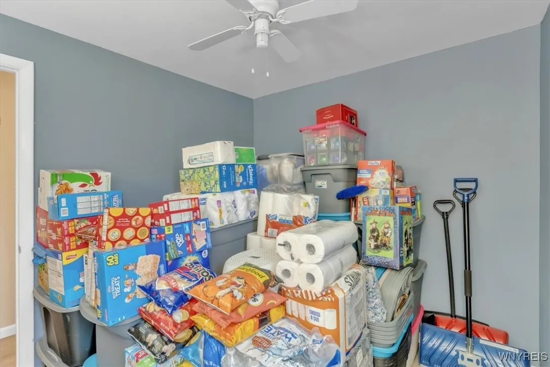 17 Labelle Avenue, Hamburg, New York 14219, Hamburg, New York 14219, 3 Bedrooms Bedrooms, 7 Rooms Rooms,1 BathroomBathrooms,Residential,For Sale,17 Labelle Avenue, Hamburg, New York 14219,0,B1639671